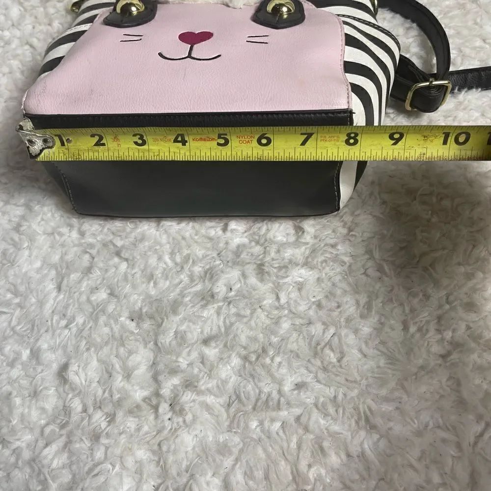 Betsey Johnson unicorn kitty small/crossbody bag  pink,black & white stripes - Picture 6 of 9